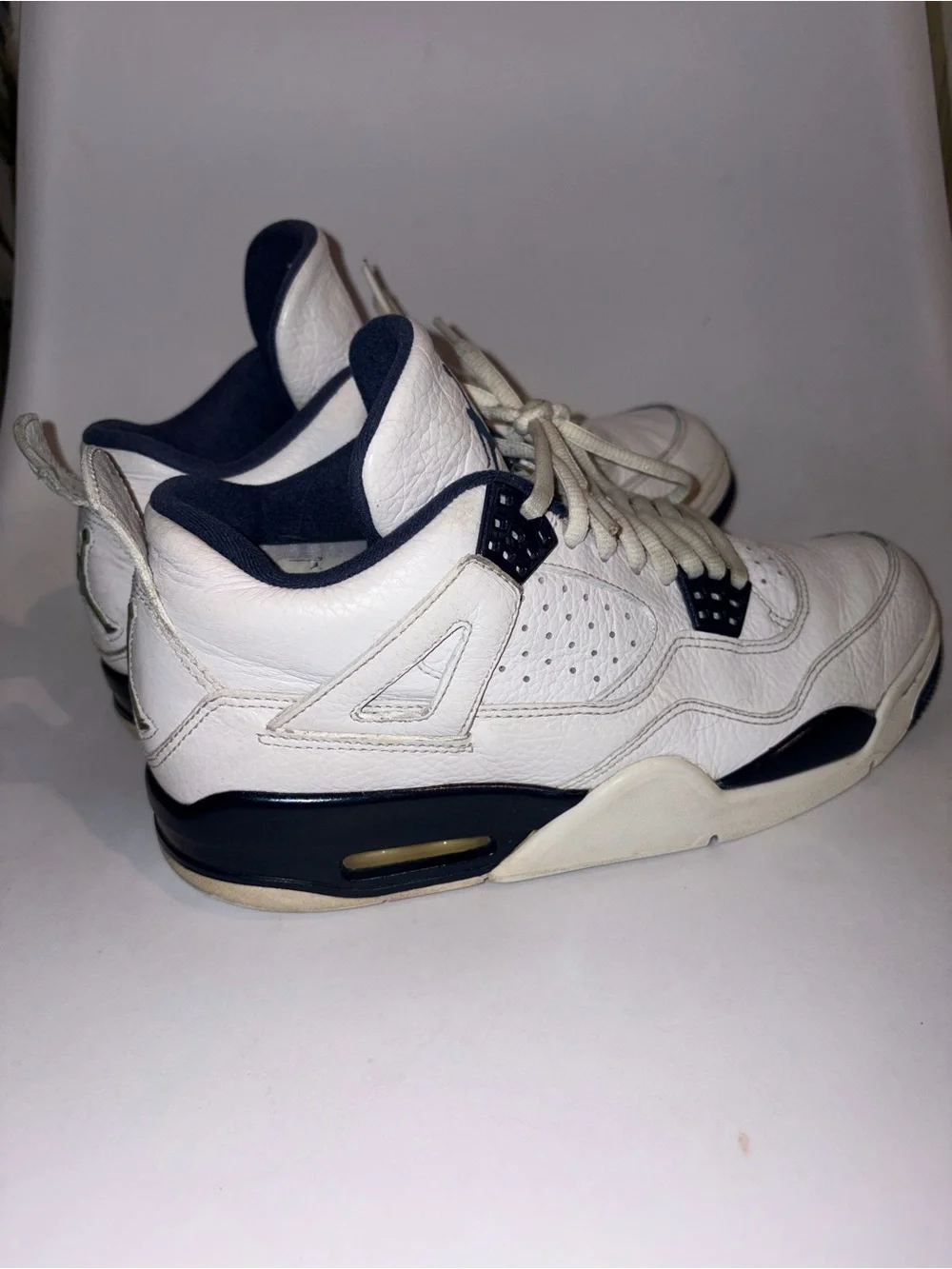 Jordan 4 Columbia